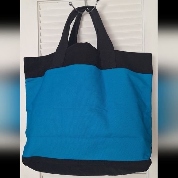 Victoria's Secret Limited Edition 2015 tote bag - Picture 3 of 3